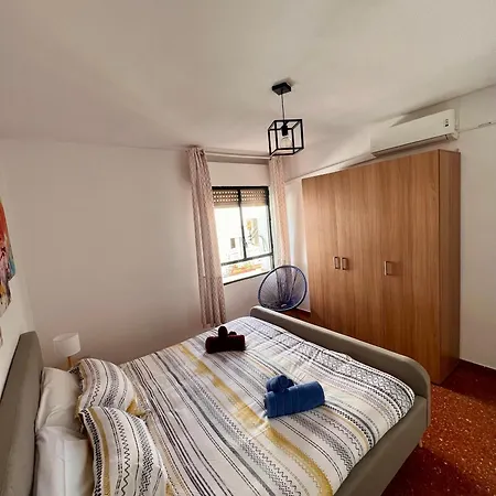 Amplio Familiar Con Parking Privado En Pleno Centro De Διαμέρισμα *