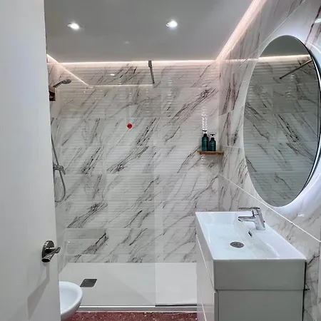 아파트 Amplio Familiar Con Parking Privado En Pleno Centro De